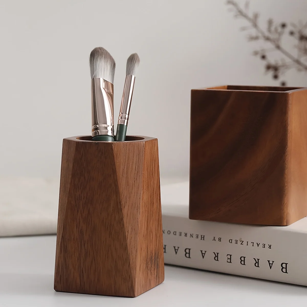 木製のペン立て。カラフルな円筒形で、レトロな雰囲気のデスクト - Stationery Office Supply Store のレビューと価格